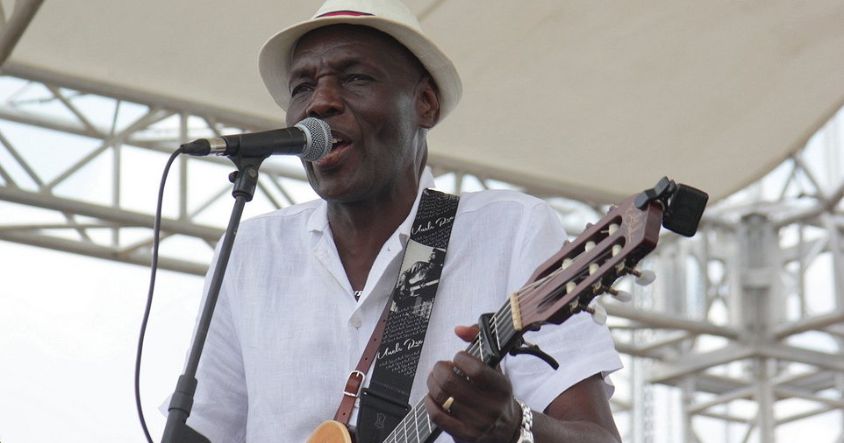 Oliver Mtukudzi 1 Oliver Mtukudzi was born in Highfield, a densely populated suburb of Harare, then part of Southern Rhodesia.
