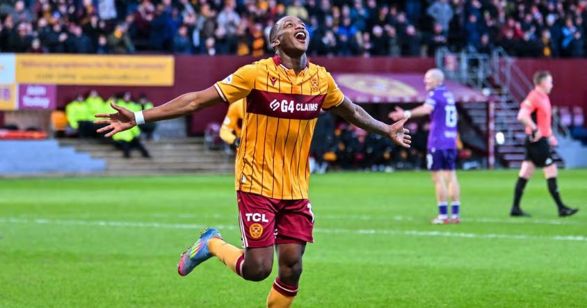 Tawanda Maswanhise, Motherwell FC