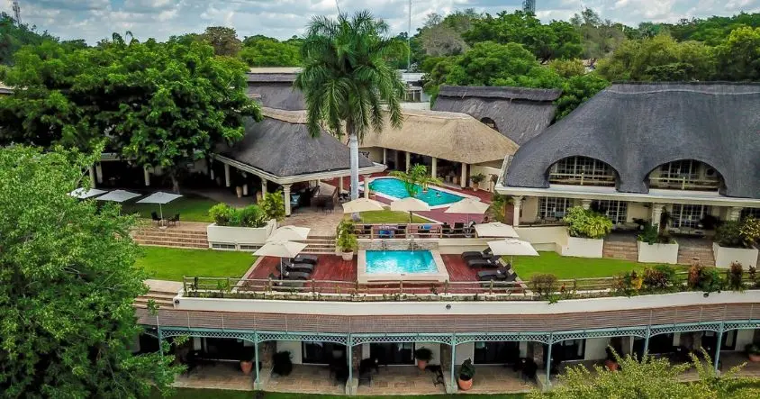 This comprehensive travel guide covers the best hotels in Victoria Falls for 2026, organised by budget, so you can find the right fit quickly.