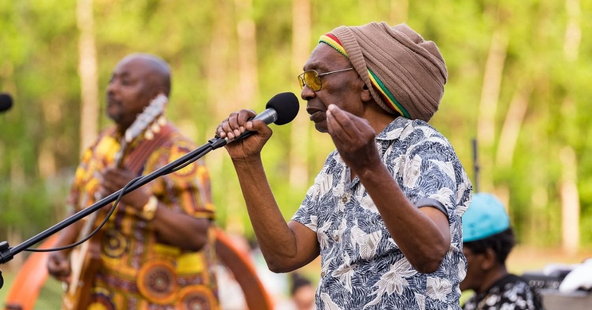 Thomas Mapfumo accepts Wicknell Chivayo's US$1 million offer, settling a debate that has dominated Zimbabwe's entertainment scene for weeks.