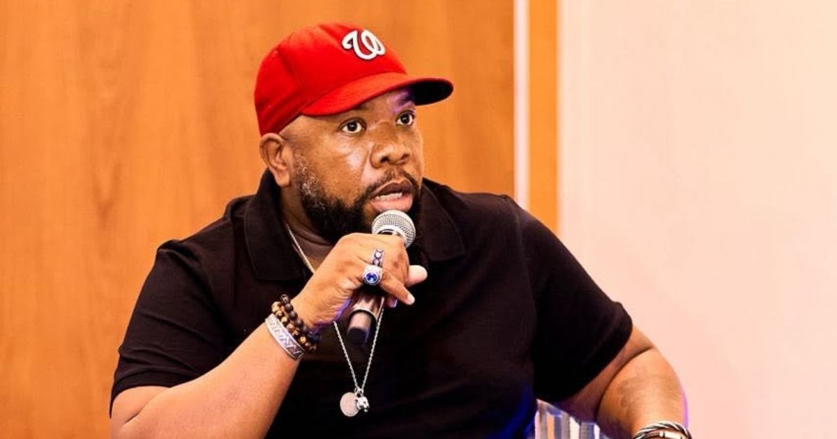 Walter Wanyanya speaking at a music business seminar 