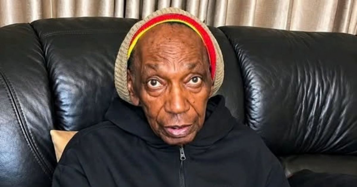 The legendary Thomas Mapfumo has returned to Zimbabwe